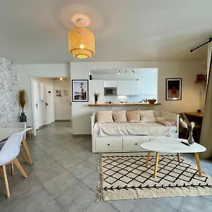 https://suite-mendoza.hotels-rhonealpes.com